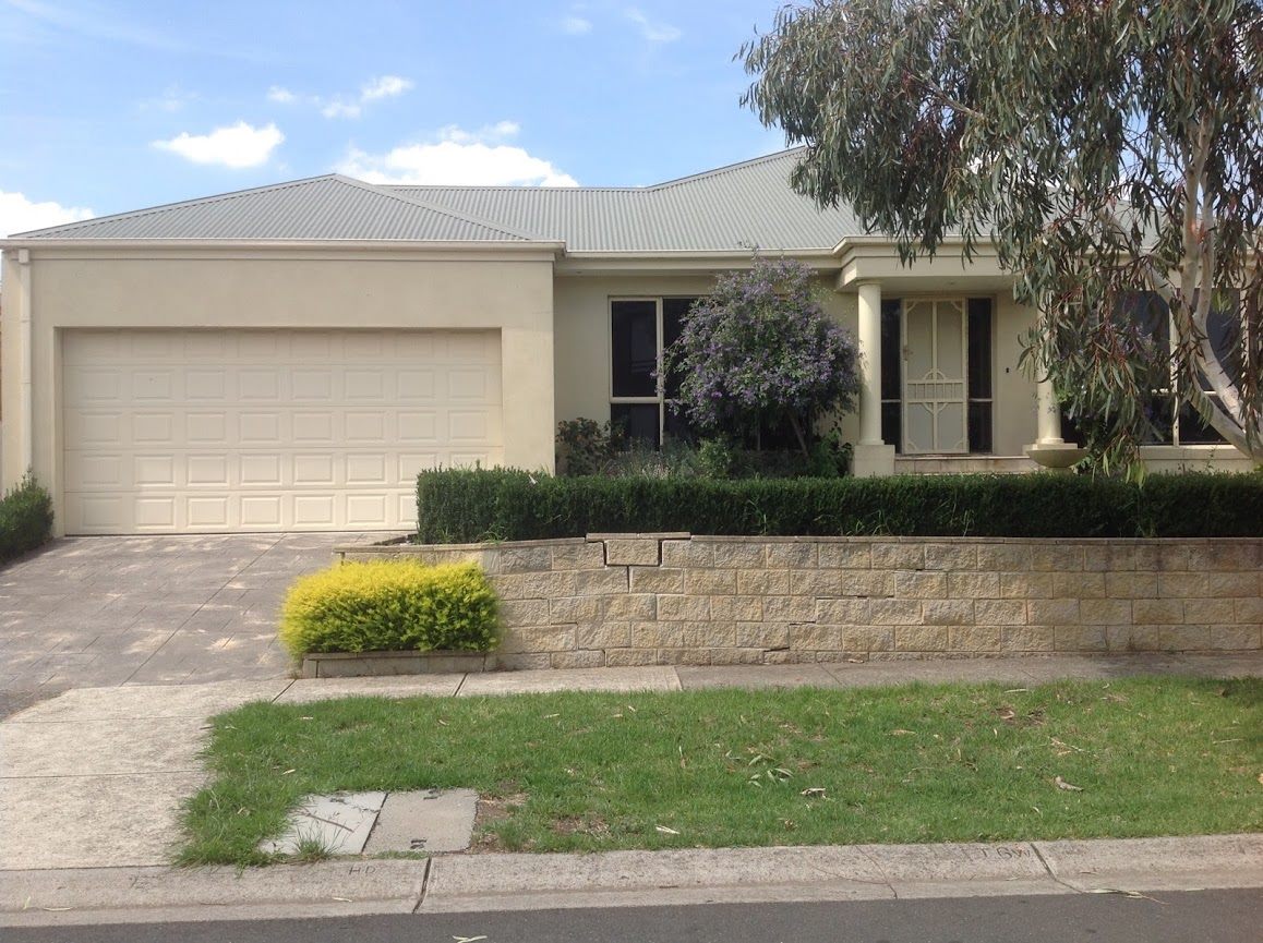 South Morang property before remedial rendering and façade restoration works